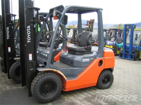 Toyota 02-8FG25 LPG gaffeltrucks