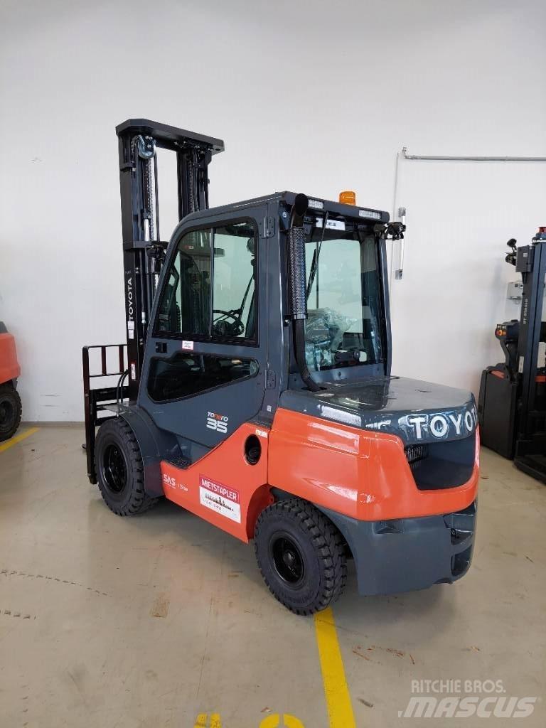 Toyota 52-8 FDJF 35 Diesel gaffeltrucks