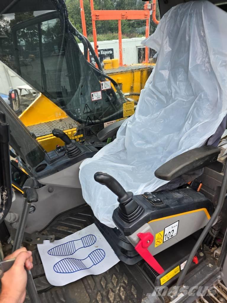 Volvo EC 220 Gravemaskiner på larvebånd