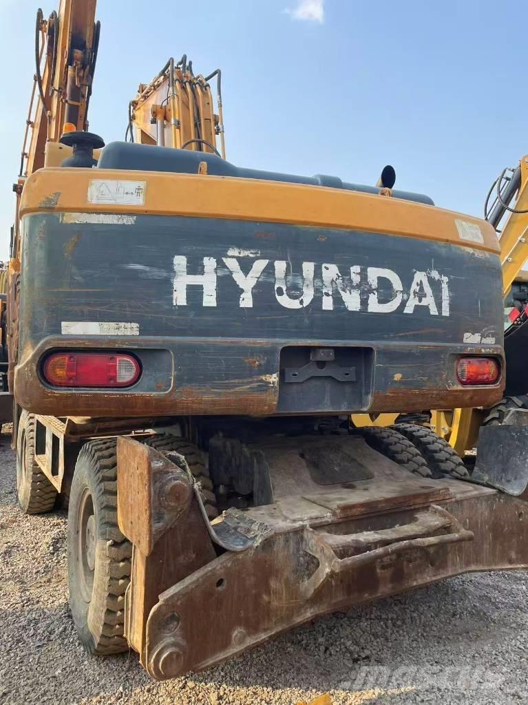 Hyundai 210W-9 Gravemaskiner på hjul