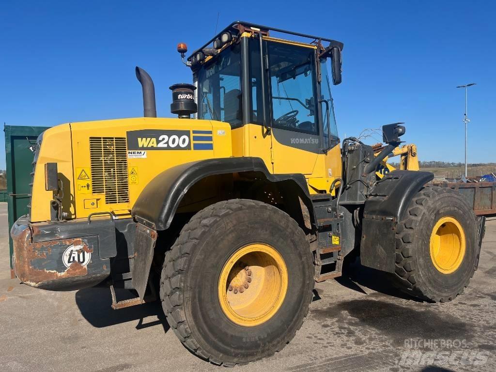 Komatsu WA 200-7 Gravemaskiner på larvebånd