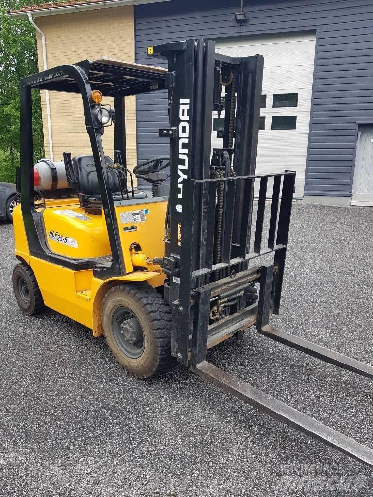 Hyundai HLF 25-5 LPG gaffeltrucks