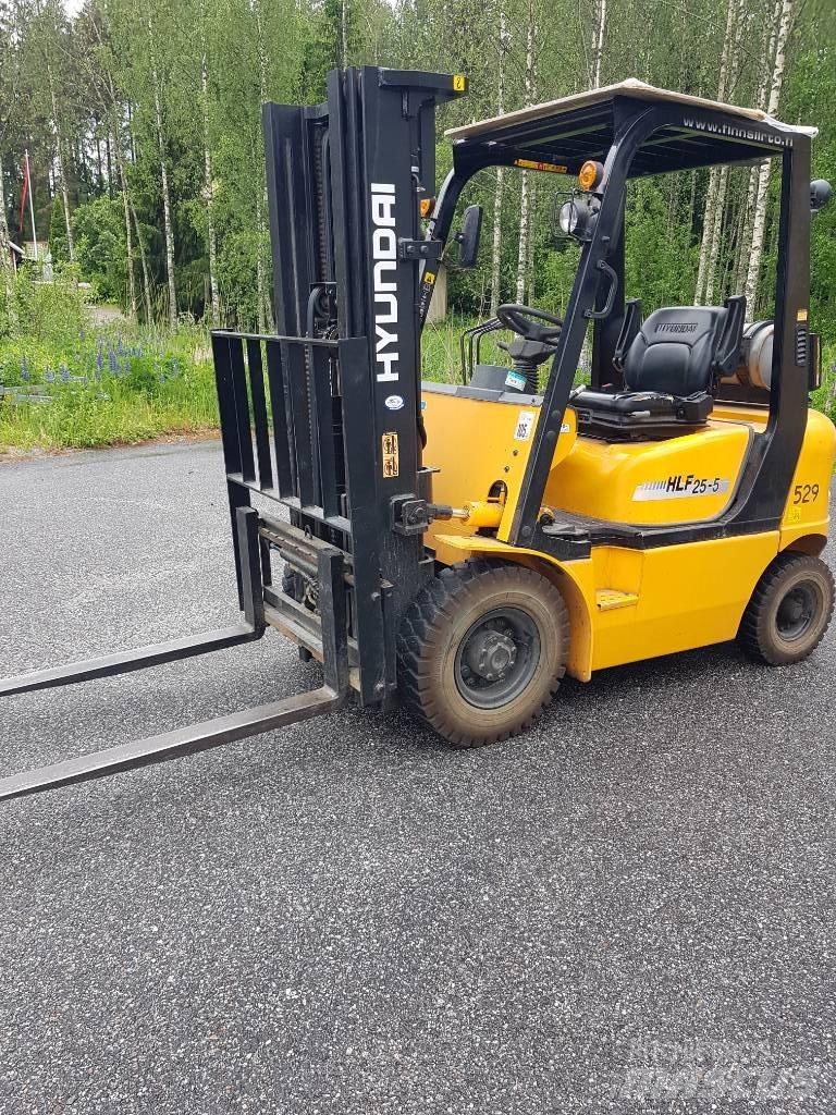 Hyundai HLF 25-5 LPG gaffeltrucks
