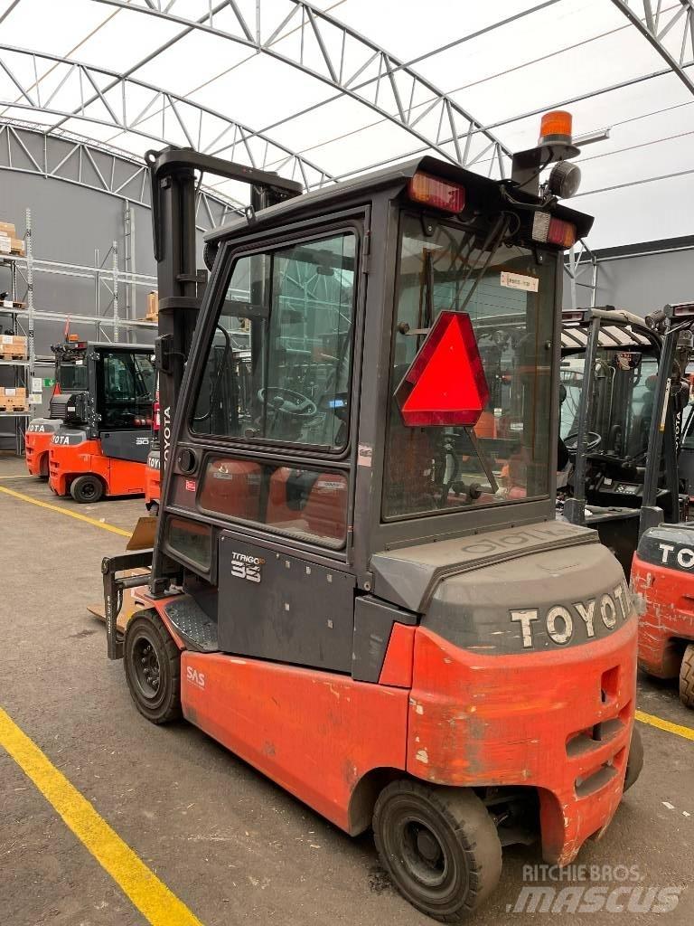 Toyota 8FBMT35 El gaffeltrucks
