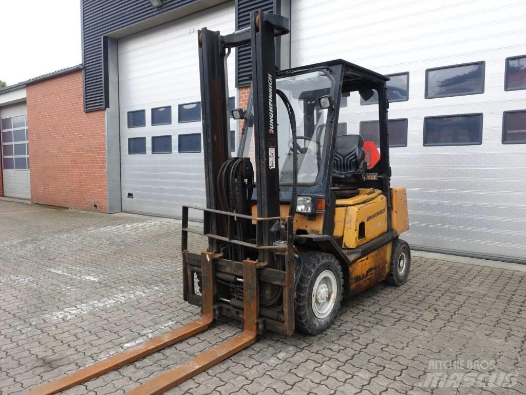Jungheinrich DFG 25 Diesel gaffeltrucks