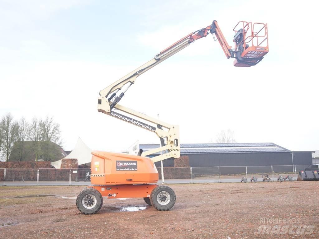 JLG 520 AJ Bomlifte med knækarm
