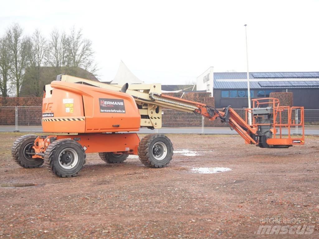 JLG 520 AJ Bomlifte med knækarm