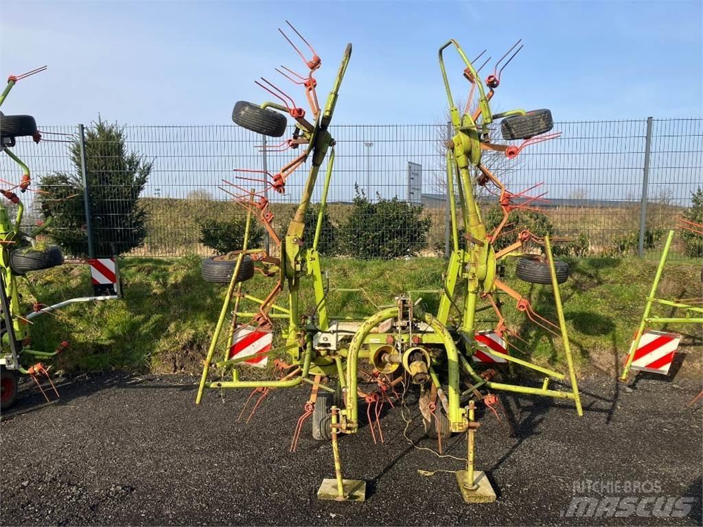 CLAAS Volto 640 HR River og høvendere