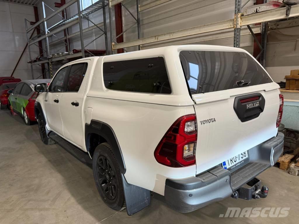 Toyota Hilux 2.8D Varevogne