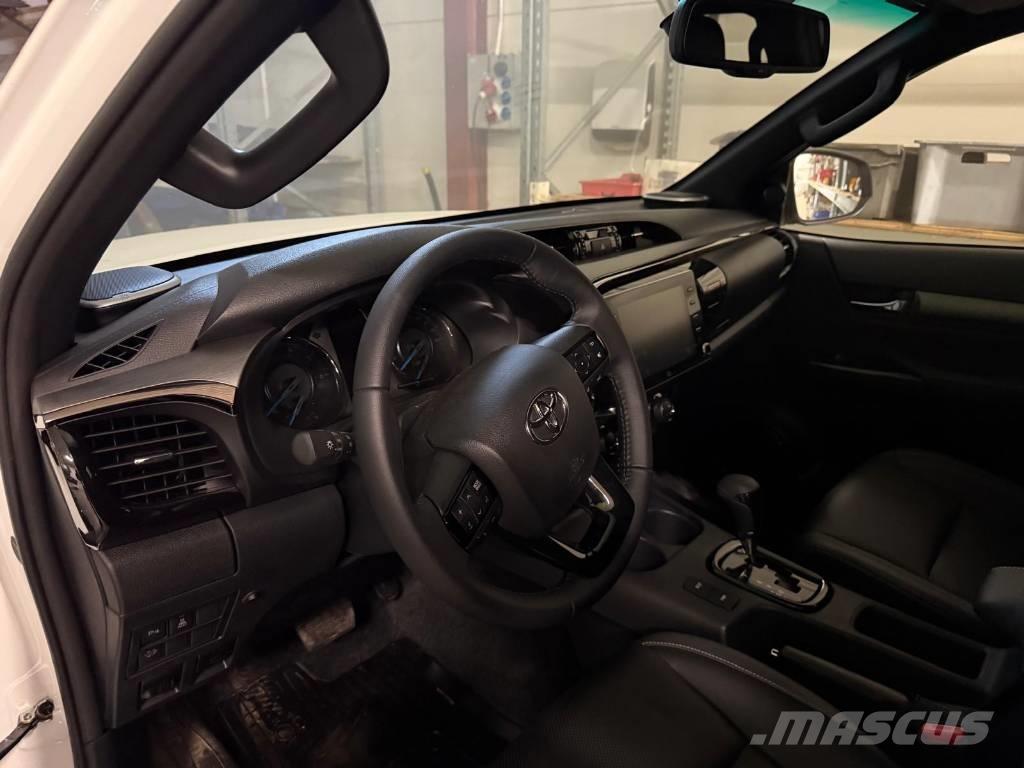 Toyota Hilux 2.8D Varevogne