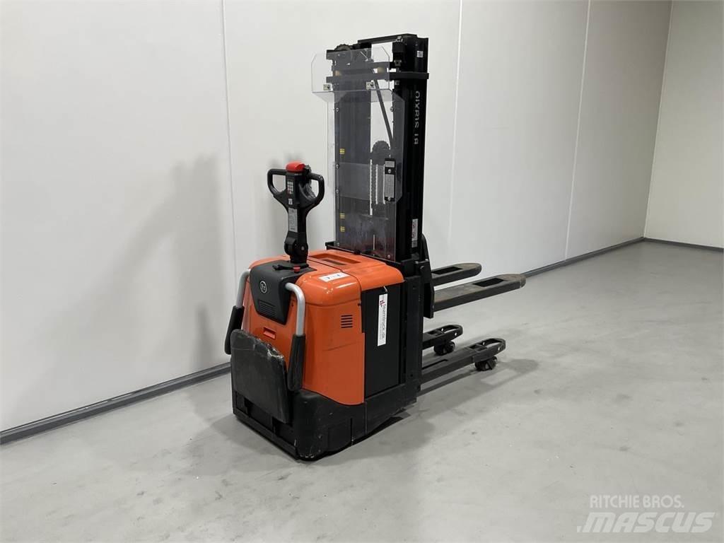 BT SPE125L Selvkørende stablere