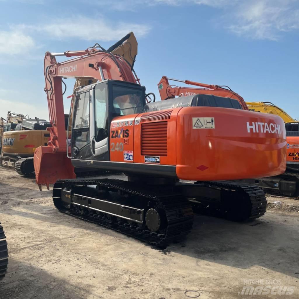 Hitachi ZX 240 Gravemaskiner på larvebånd
