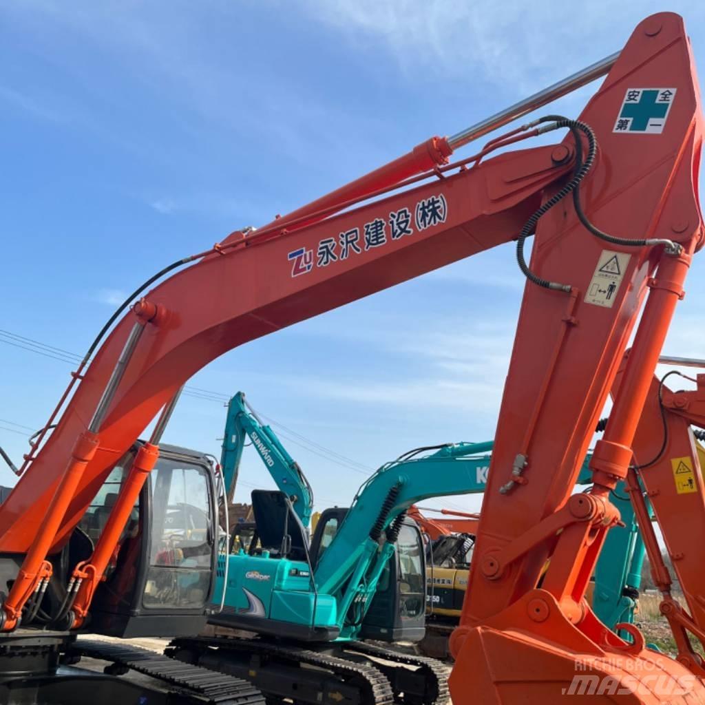 Hitachi ZX 240 Gravemaskiner på larvebånd