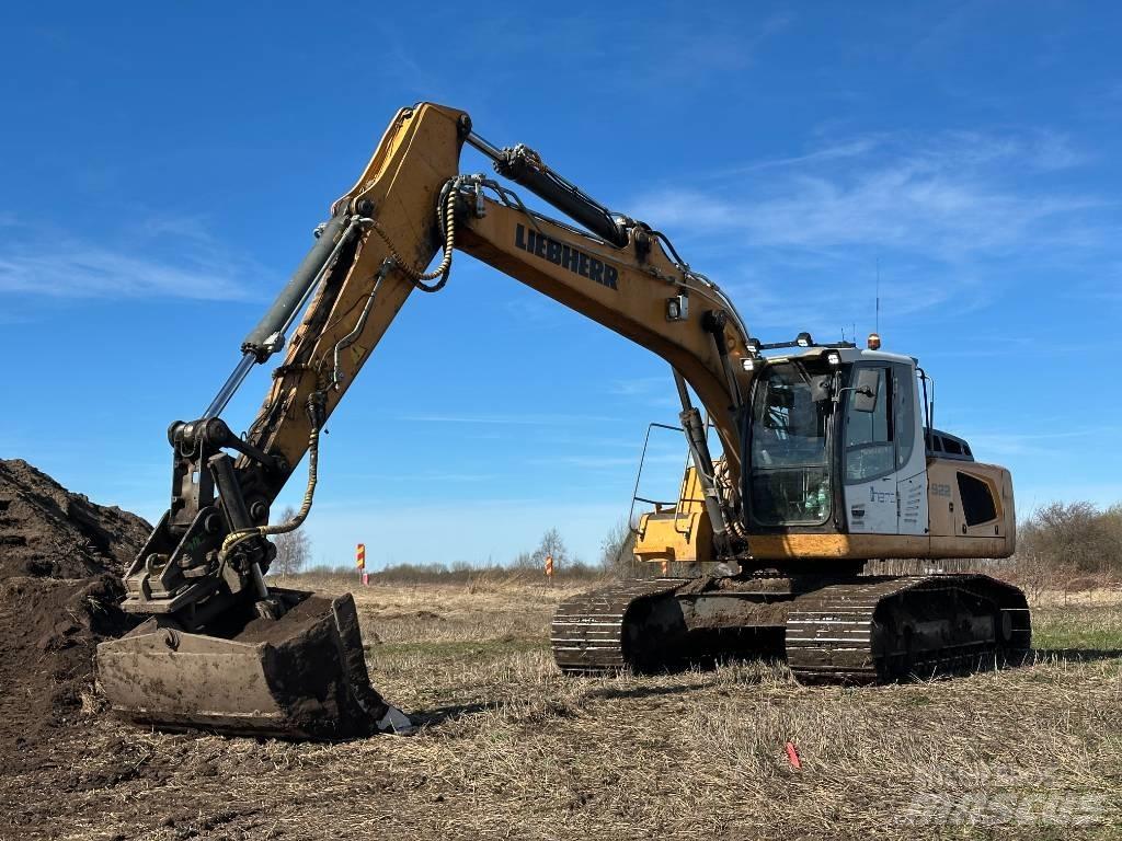 Liebherr R 922 Gravemaskiner på larvebånd