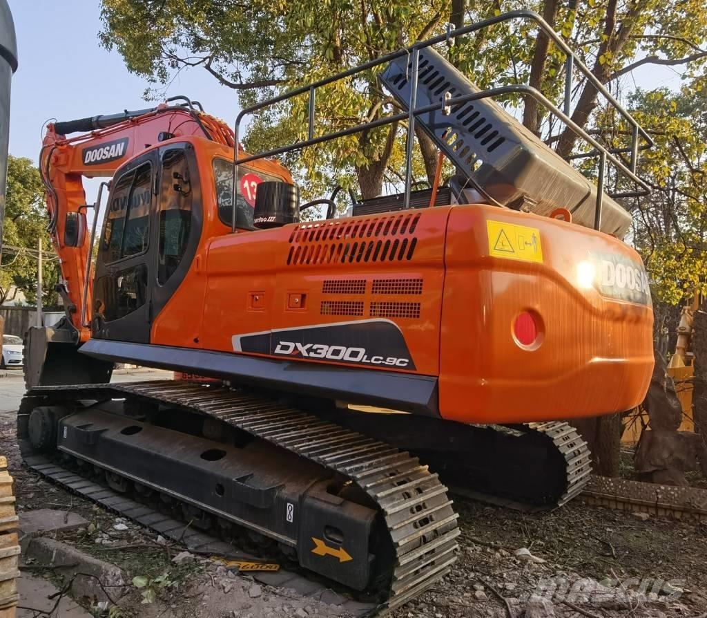 Doosan DX 300 LC Gravemaskiner på larvebånd