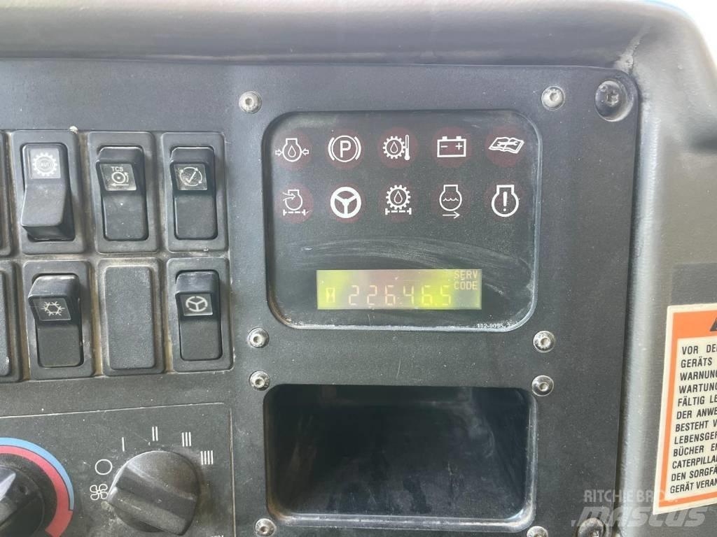 CAT 771D Knækstyrede dumpere
