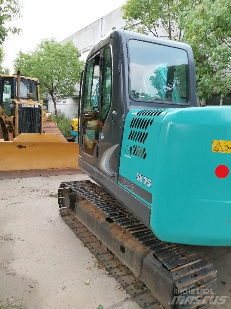 Kobelco SK 75 Gravemaskiner på larvebånd
