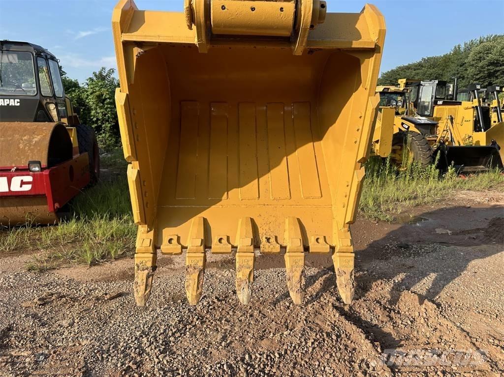 CAT 330 D Gravemaskiner på larvebånd