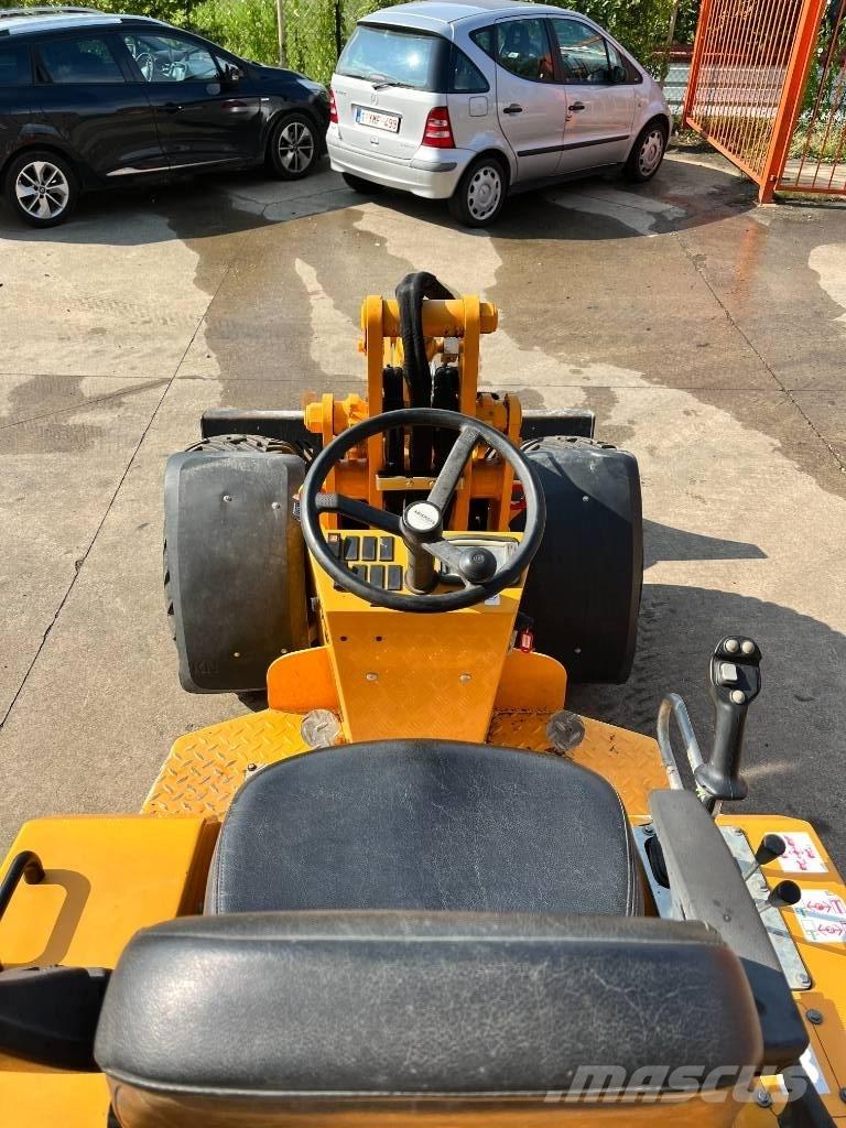 Knikmops KM 250 Læssemaskiner på hjul