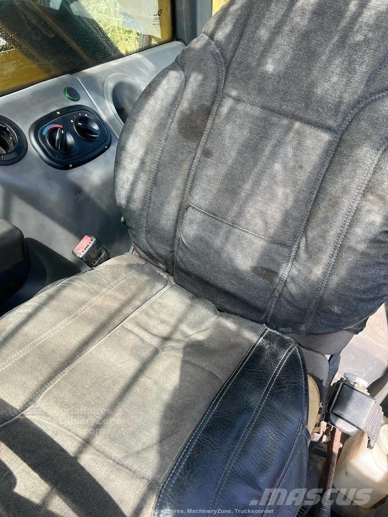 New Holland LM 1445 Teleskoplæssere