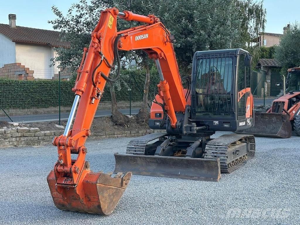 Doosan SOLAR 75V Midi-gravemaskiner 7t - 12t