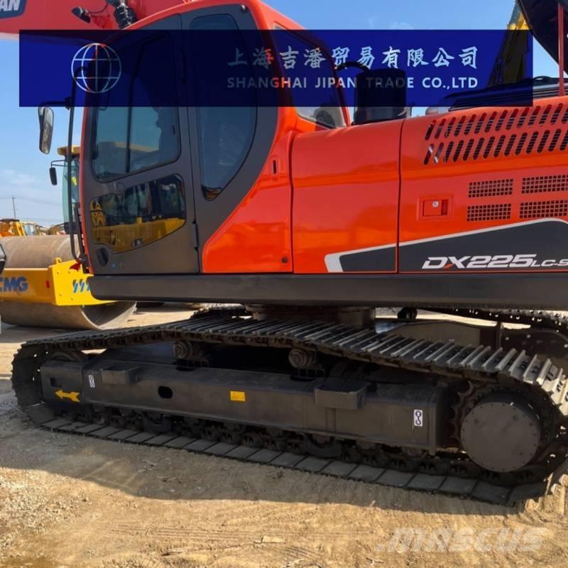 Doosan DX 225 Gravemaskiner på larvebånd