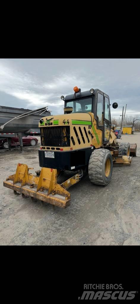 PSI M413XT Vejhøvle / Gradere