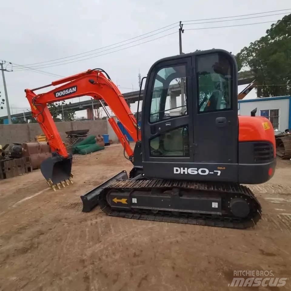 Doosan DH60-7 Gravemaskiner på larvebånd