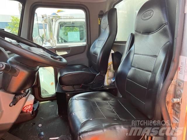 Peterbilt 337 Lastbiler til transport af drikkevarer