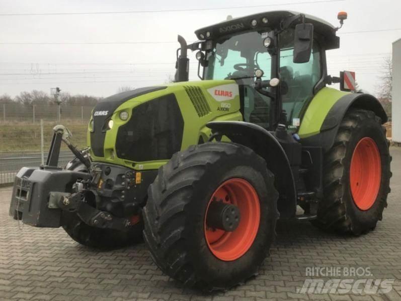 CLAAS AXION 850 Traktorer