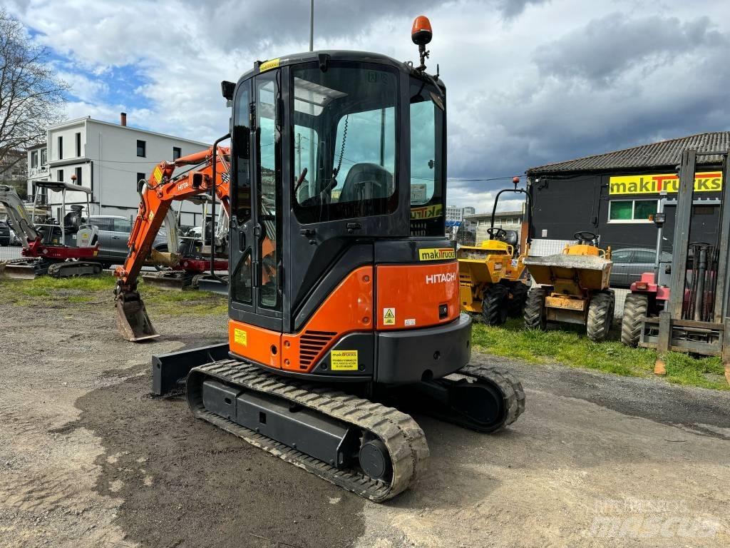 Hitachi ZX 30 U-2 Minigravemaskiner
