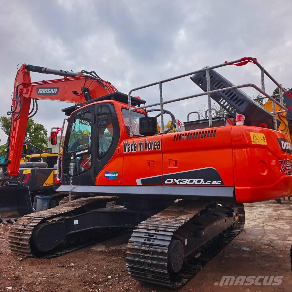 Doosan DX 300LC Gravemaskiner på larvebånd