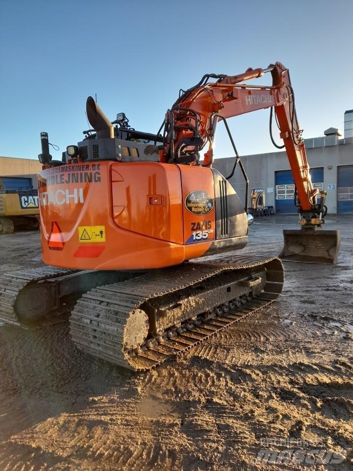 Hitachi ZX 135 US-6 Gravemaskiner på larvebånd