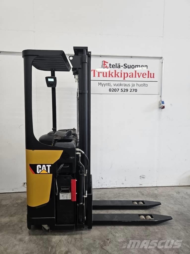 CAT NSR16N (Vuokralla) Selvkørende stablere