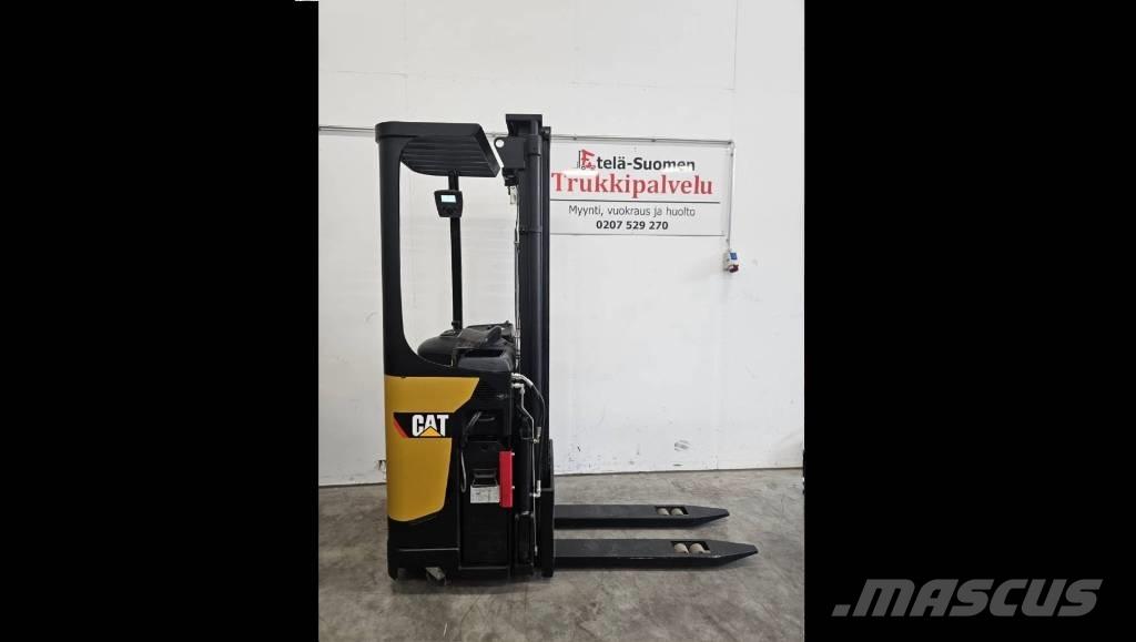 CAT NSR16N (Vuokralla) Selvkørende stablere