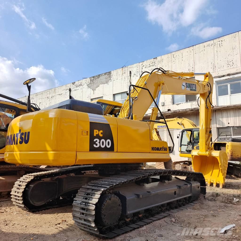 Komatsu PC 300-7 Gravemaskiner på larvebånd