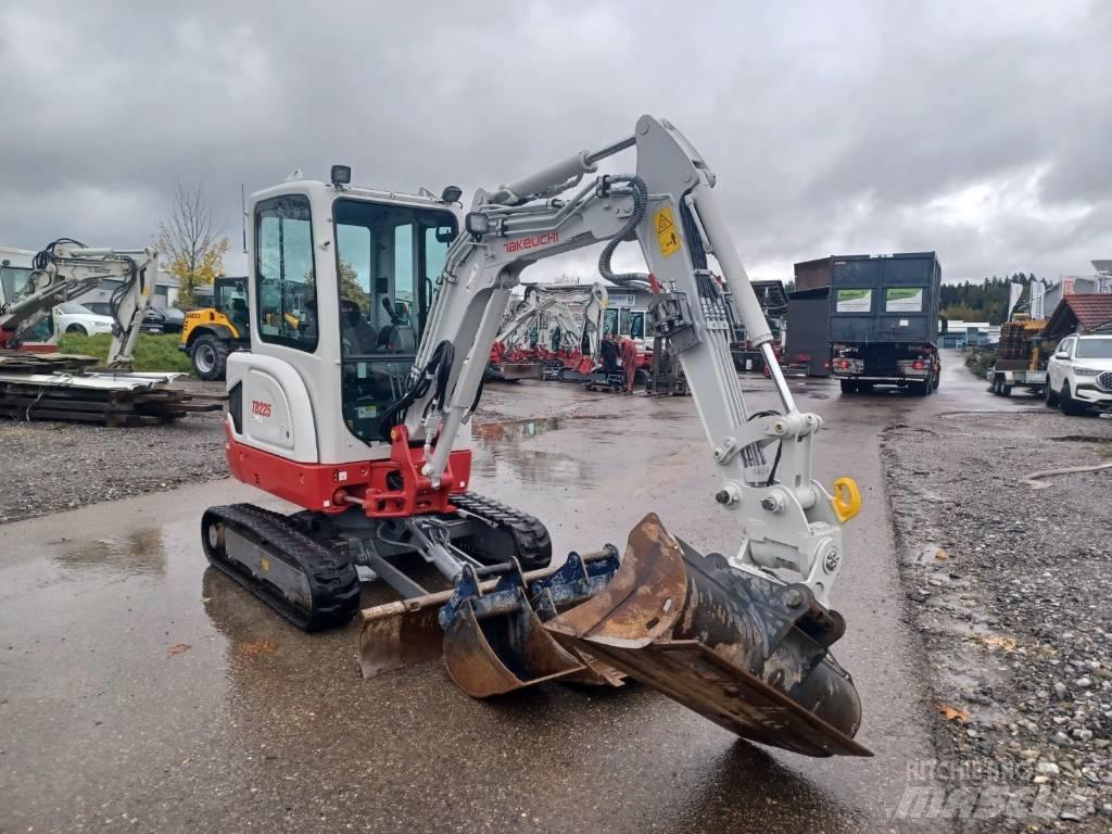 Takeuchi TB 225 Minigravemaskiner