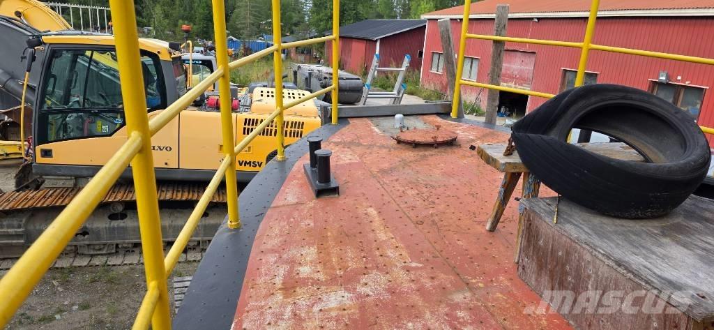  Monni Hinaaja Arbejdsbåde / pramme