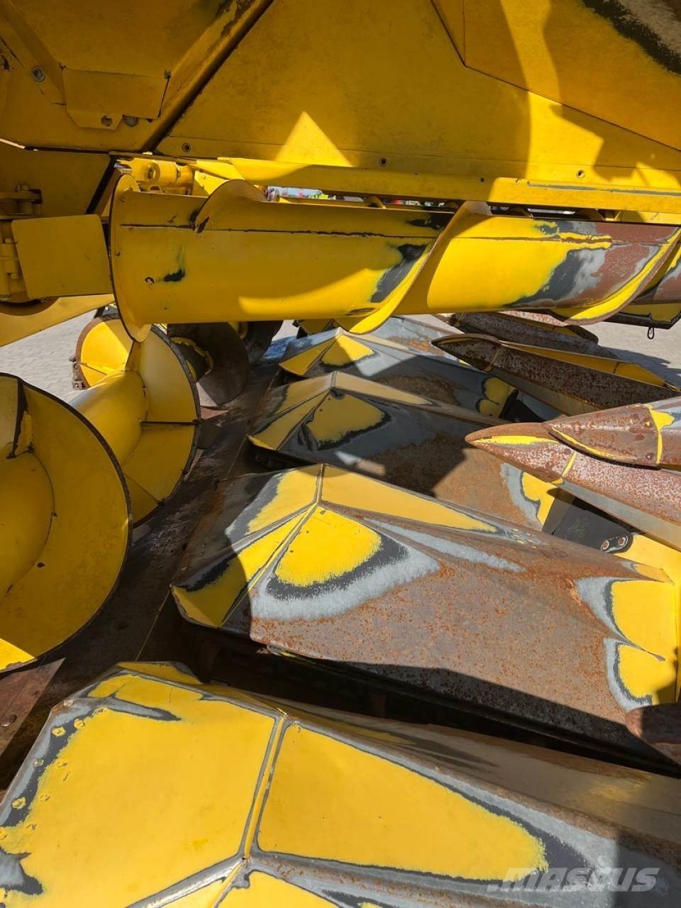 New Holland MF675W Tilbehør til mejetærskere