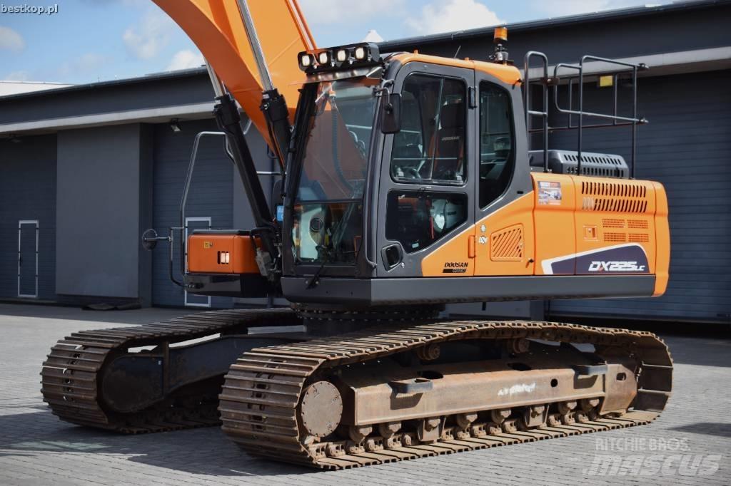 Doosan DX 225 LC-5 Gravemaskiner på larvebånd