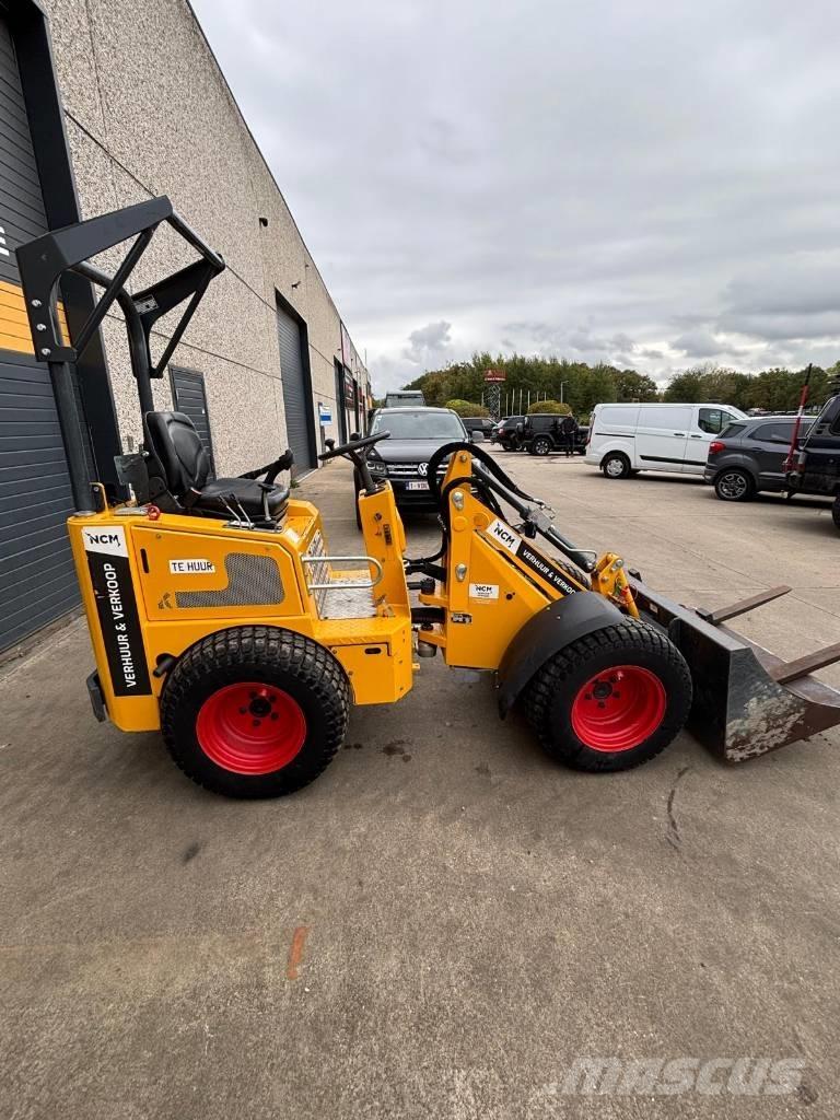 Knikmops KM 130 Læssemaskiner på hjul