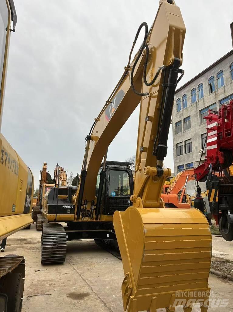 CAT 320 Gravemaskiner på larvebånd
