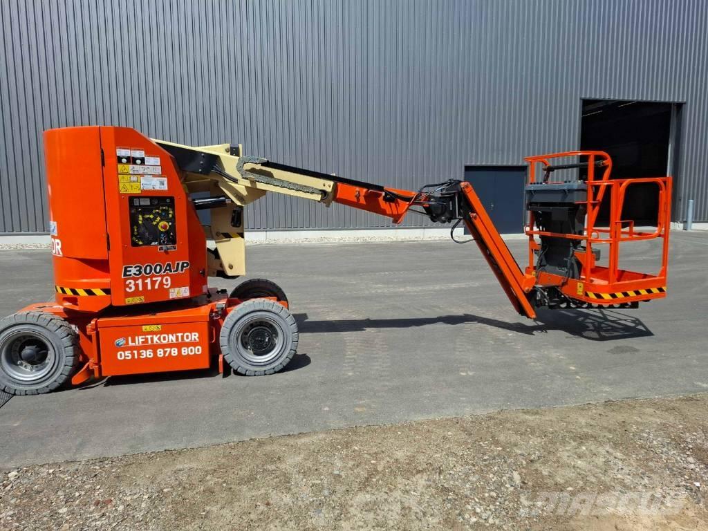 JLG E 300 AJP Bomlifte med knækarm