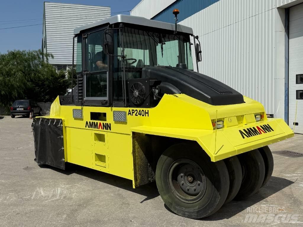 Ammann AP 240 H Tromle med luftdæk