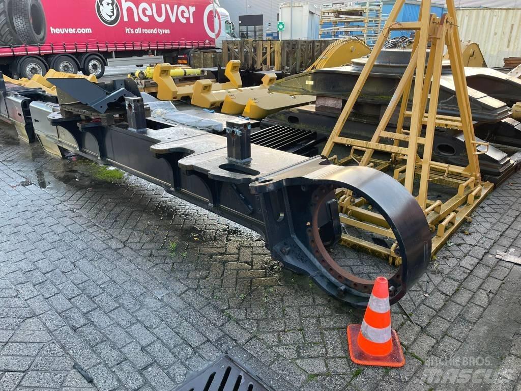 CAT 390 F L Chassis og suspension