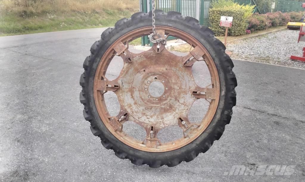 Kleber 8.3R44 Hjul, Dæk og Fælge