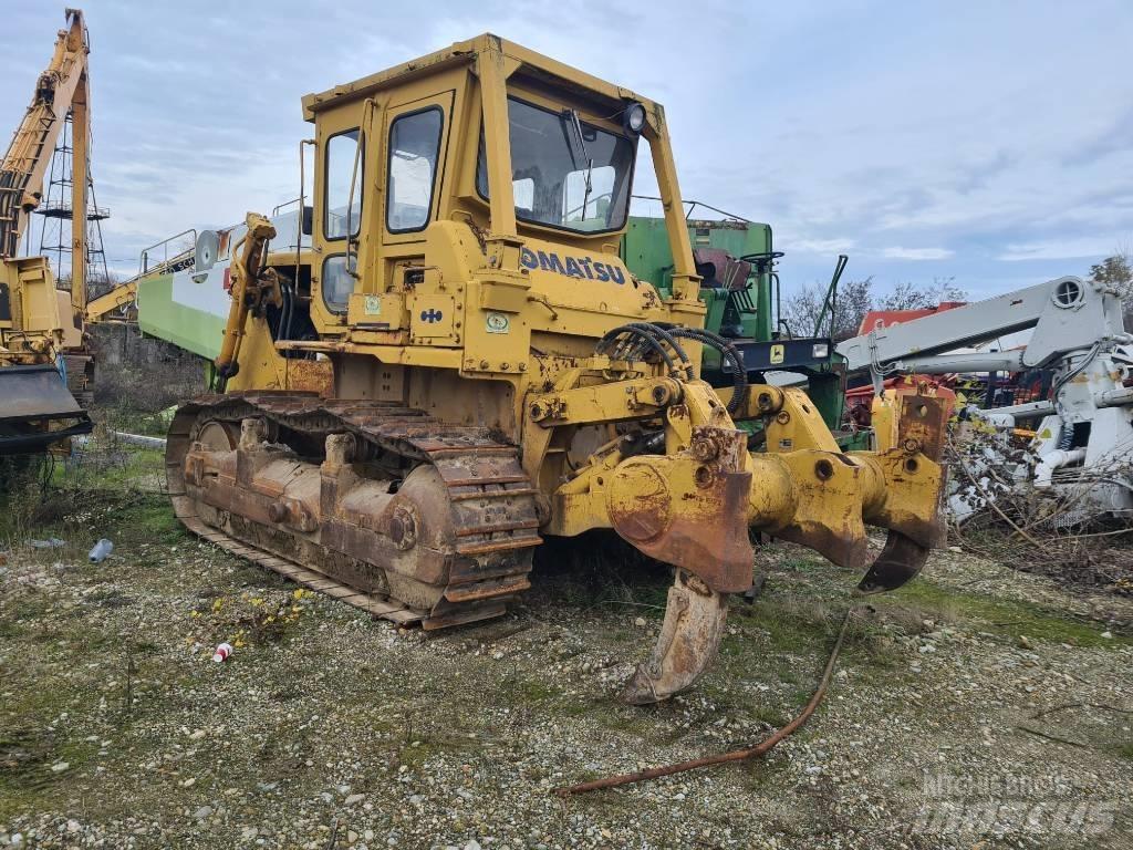 Komatsu D 85-18 Bulldozer på larvebånd