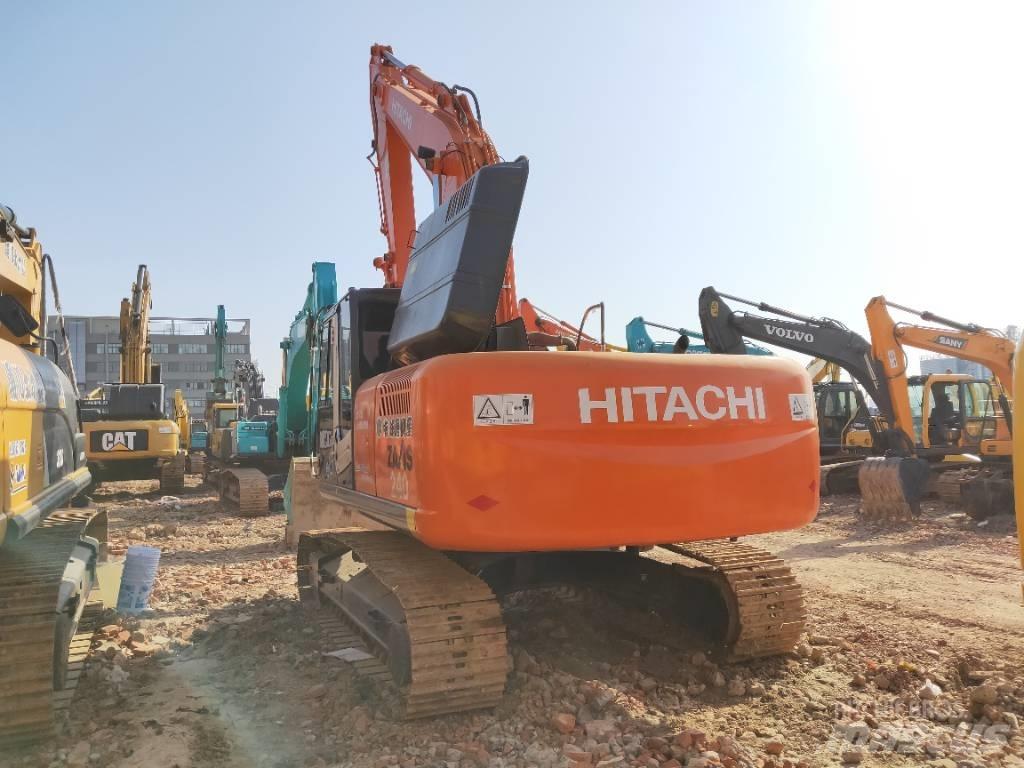 Hitachi ZX 240-3 Gravemaskiner på larvebånd