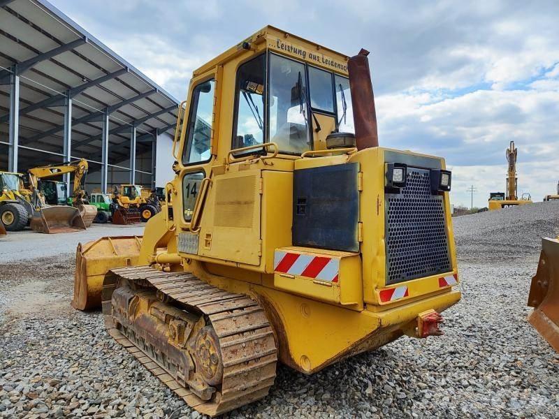 CAT 943 Larvebåndslæssere