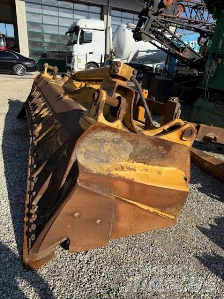 CAT D8T Bulldozer på larvebånd